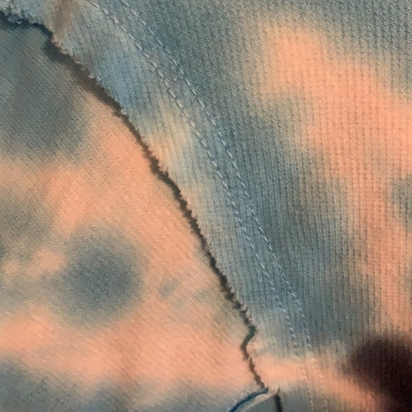 ❌DONATED❌Blue Gray Tie Dye Stressed Seam V-neck Oversized Top - Picture 10 of 12